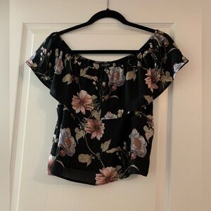 Off the shoulder crop blouse
